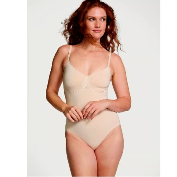 Victoria's Secret Plus Shapewear Bodysuit Adjustable Padded Shelf Bra XXL NWT - Picture 1 of 9